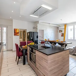 Appartement T3 Moderne Et Cosy Au Bord De, Marseilles